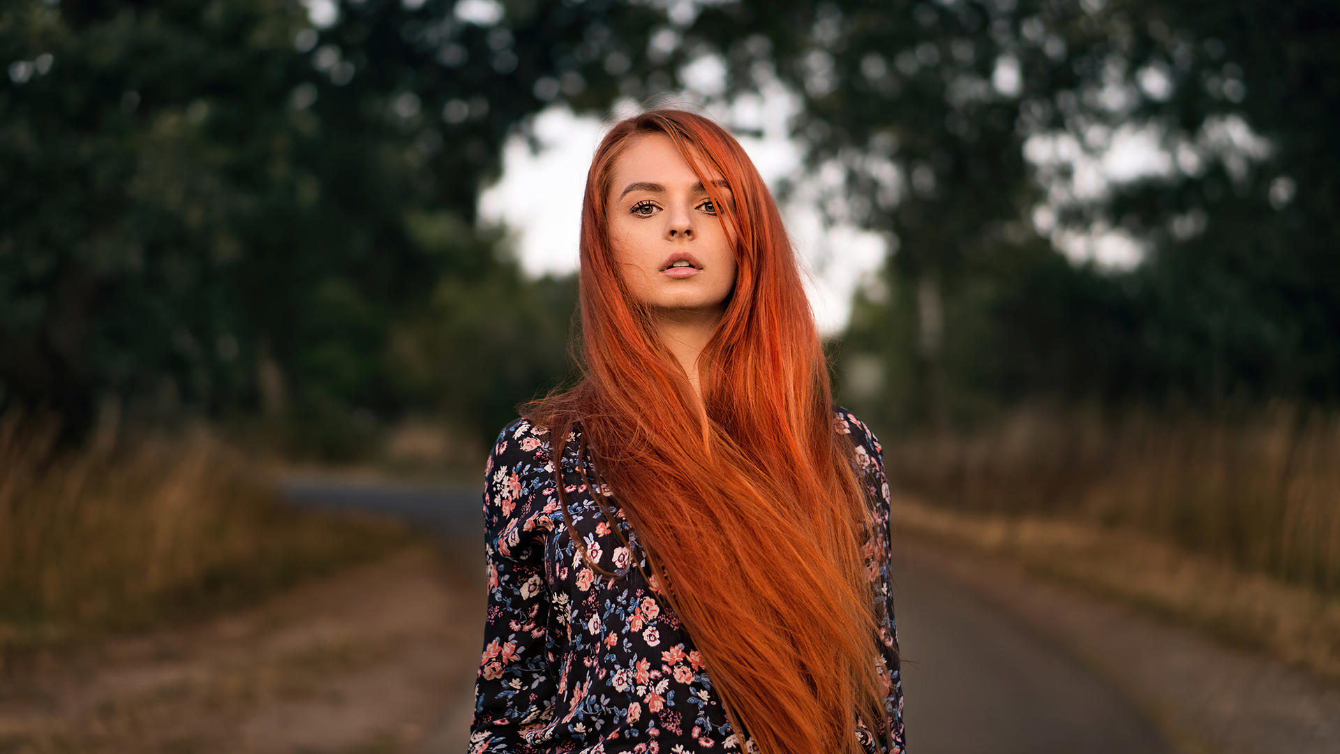 red-head-girl-outdoor-road-4k-rl-1920x1080.jpg