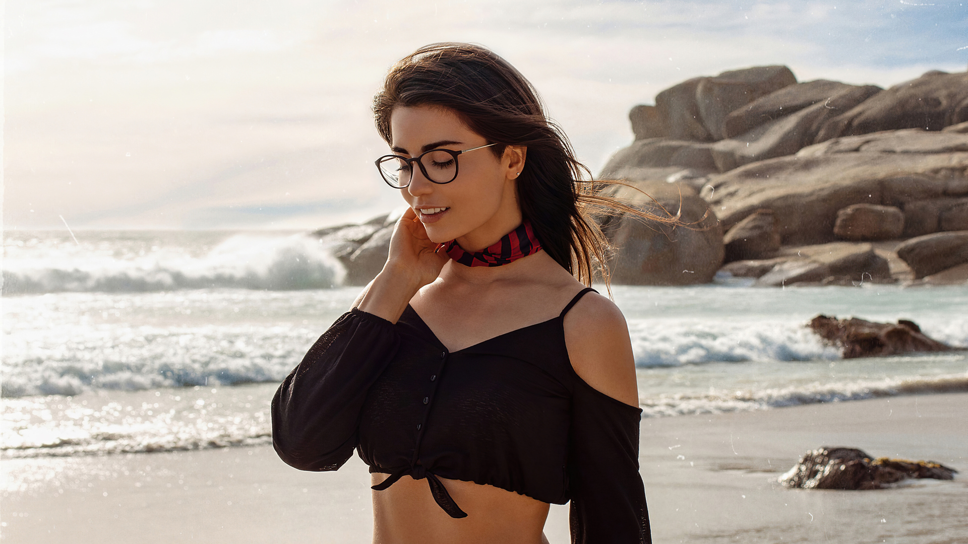 spectacles-girl-on-beach-b1-1920x1080.jpg