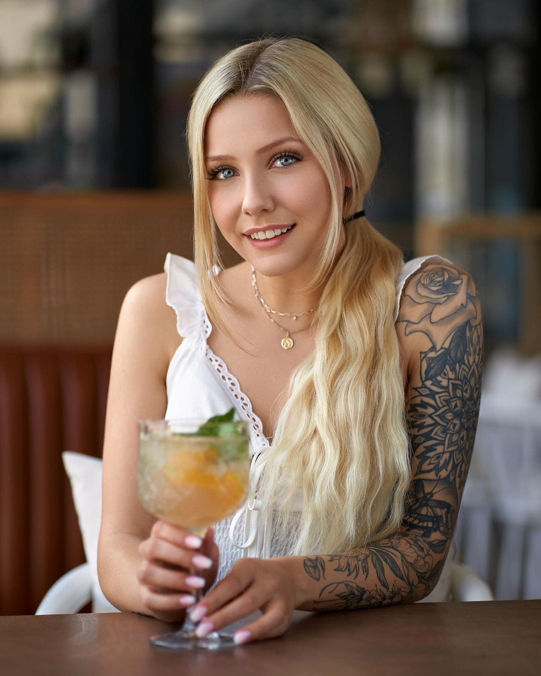 lena__mu_-portrait-2.jpg