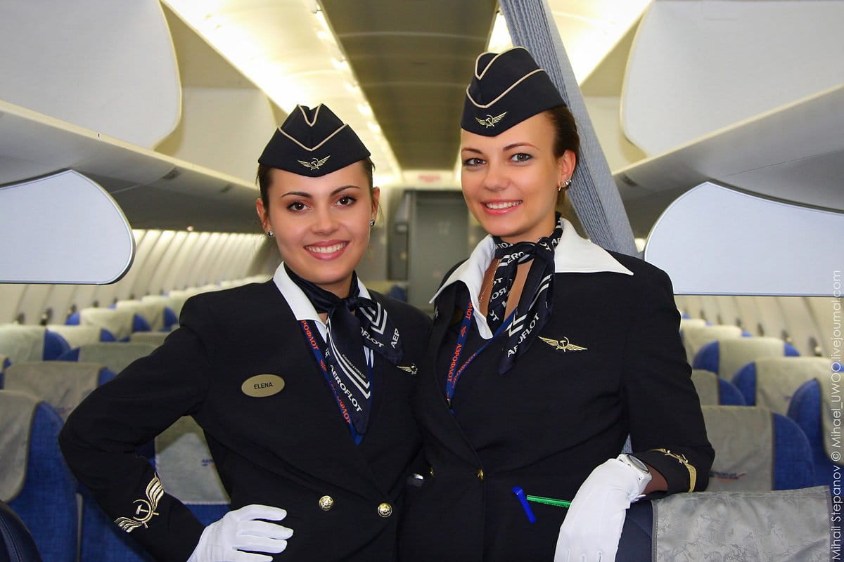 Stewardesses-16.jpg