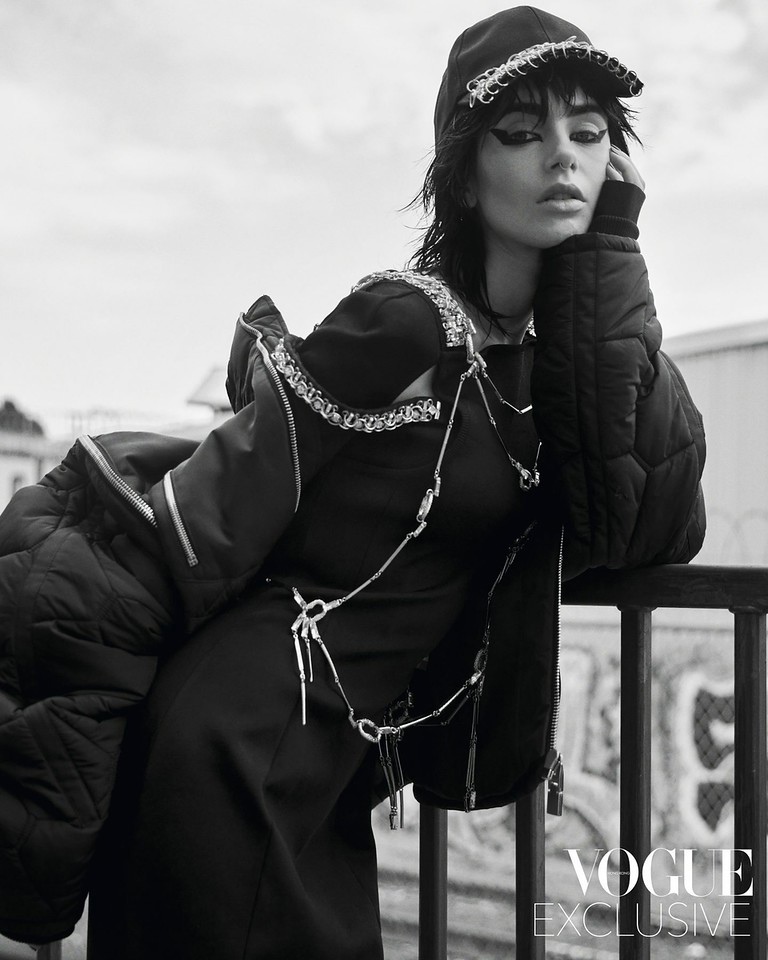 Lily-Collins-3.jpg