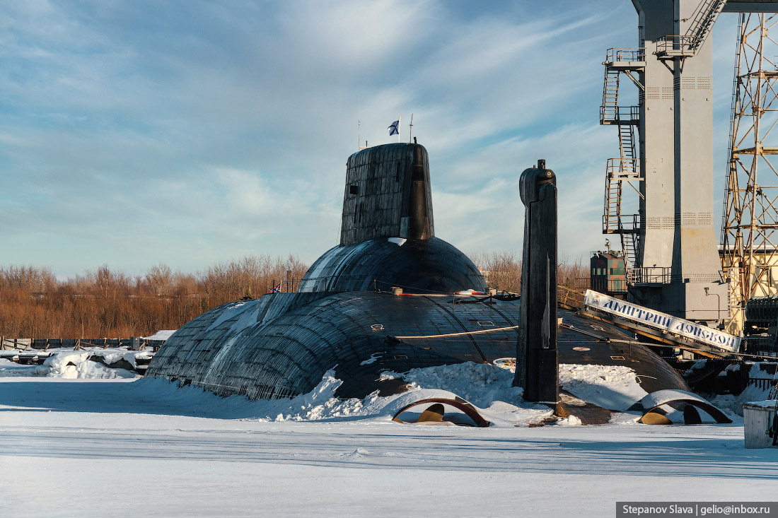 Submarine-Dmitry-Donskoy-50.jpg