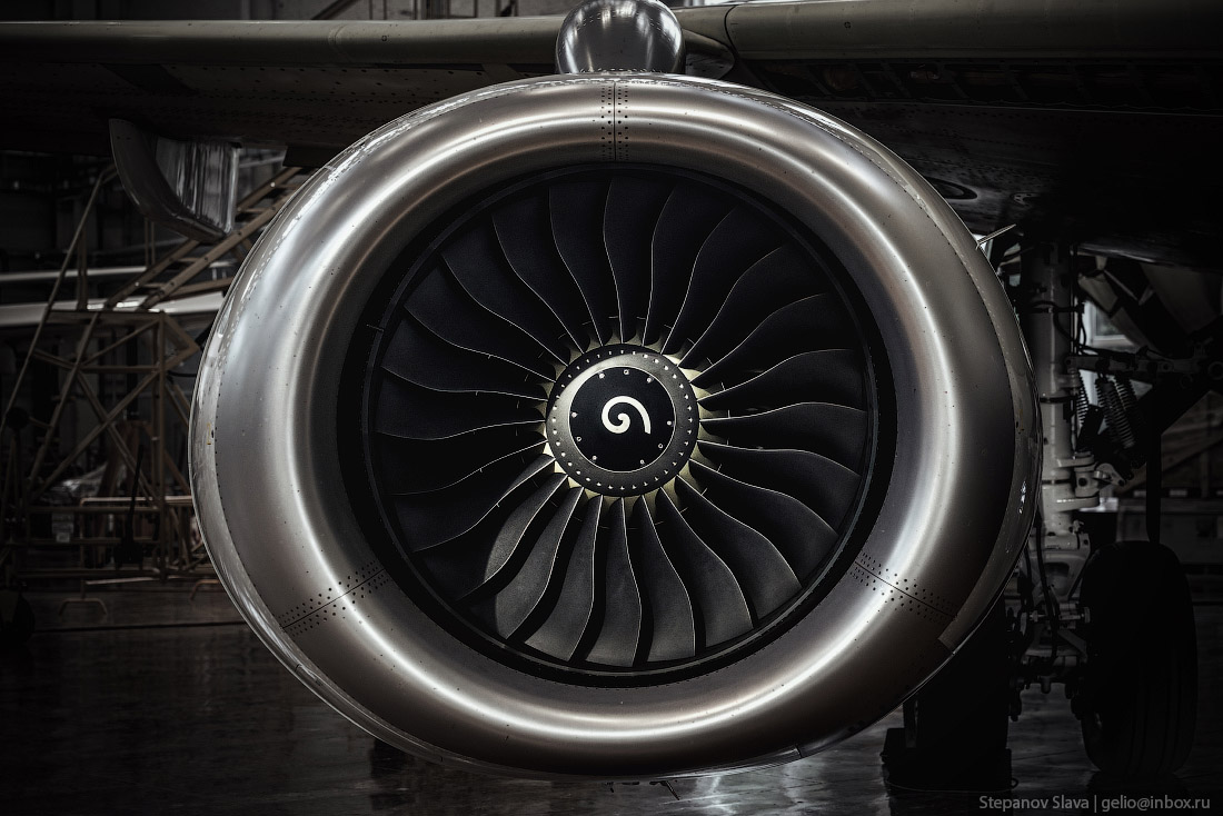 05_ssj100.jpg