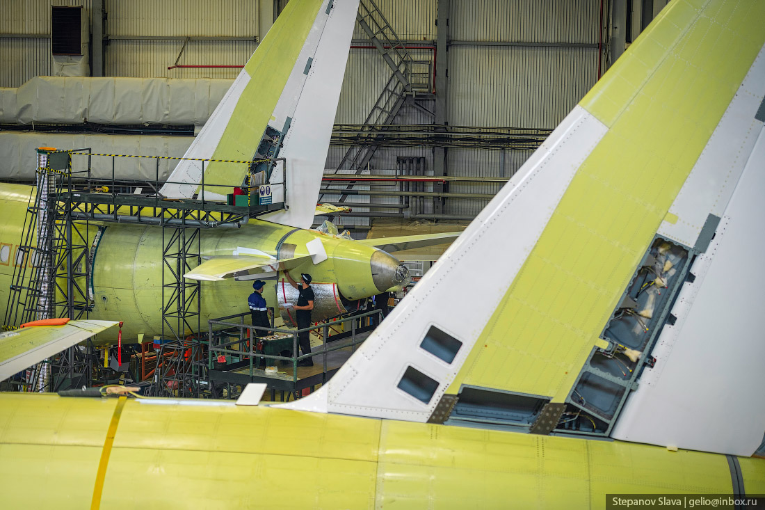17_ssj100.jpg