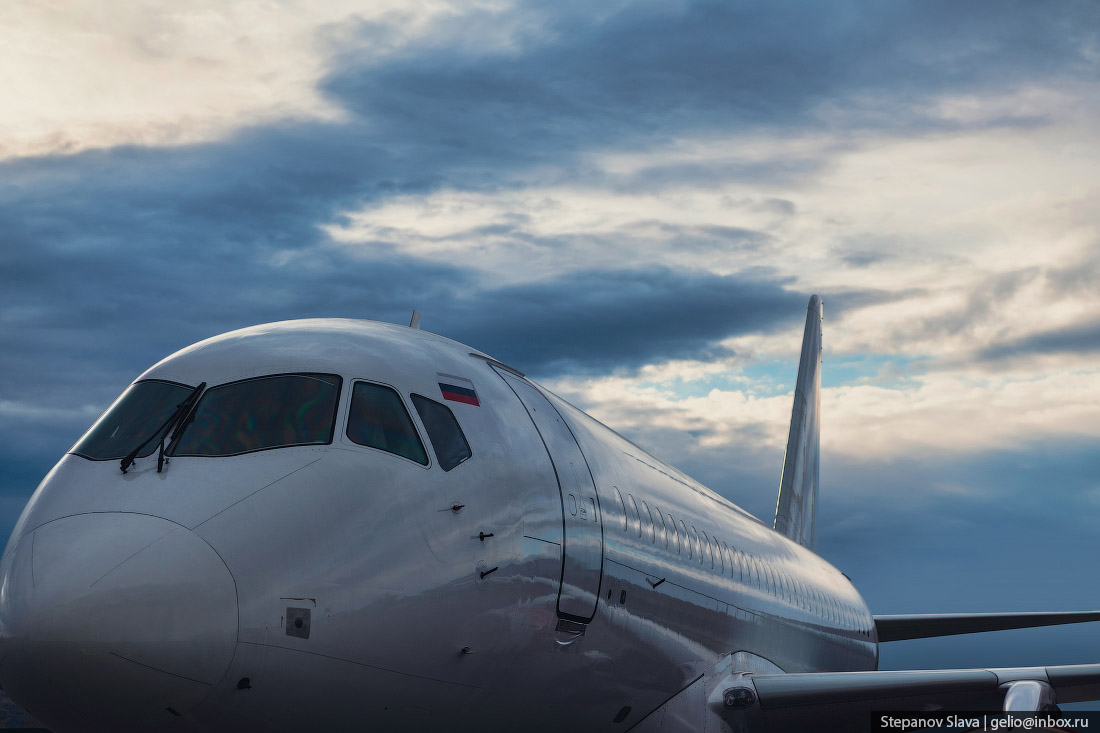 35_ssj100.jpg