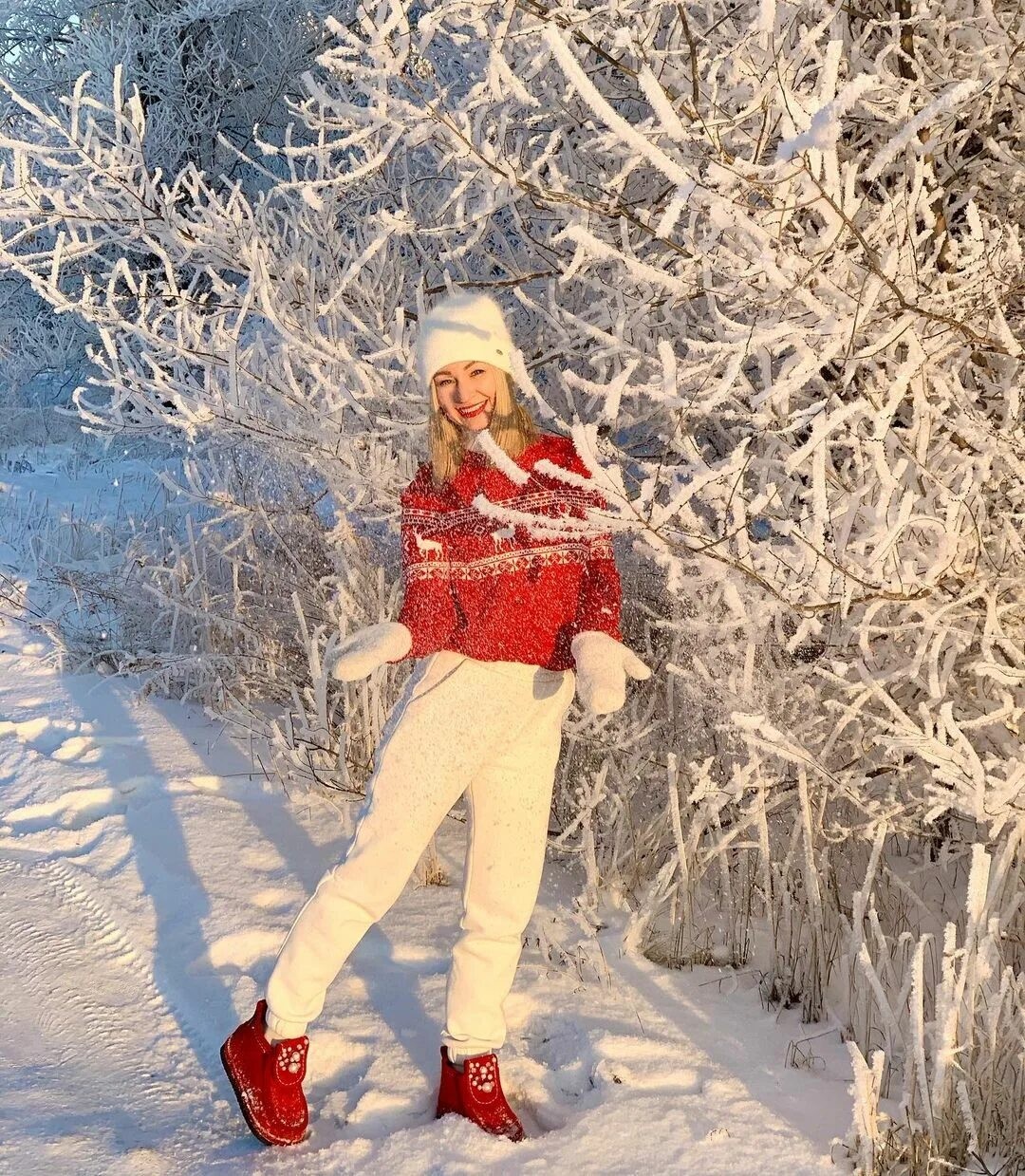 snow_girls_20.jpg