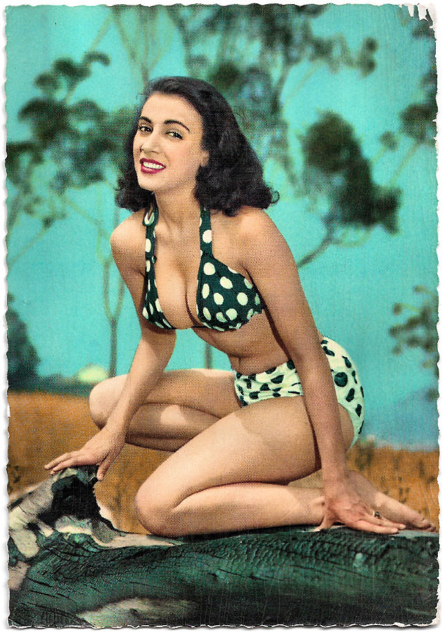 italian-pin-up-postcard-15.jpg