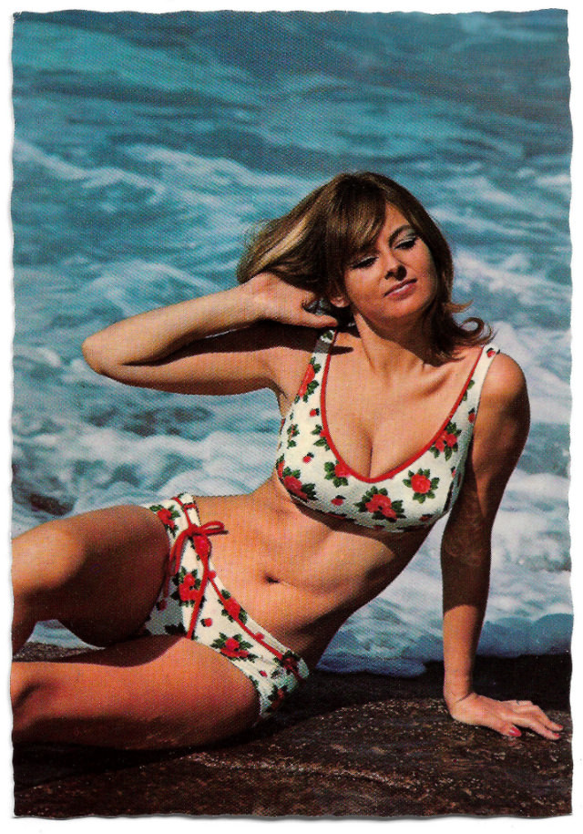 italian-pin-up-postcard-21.jpg