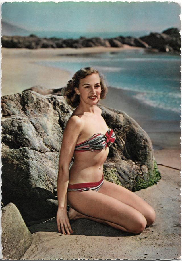 italian-pin-up-postcard-23.jpg