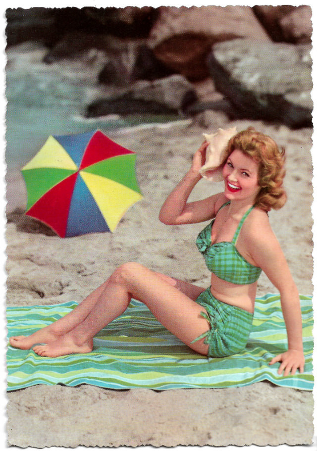 italian-pin-up-postcard-26.jpg