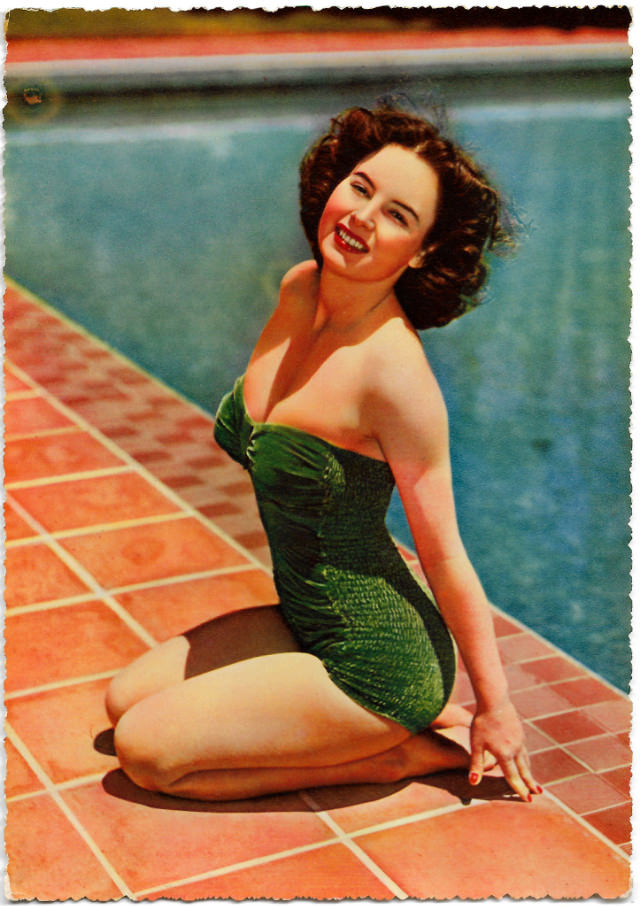 italian-pin-up-postcard-27.jpg