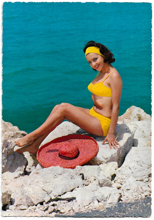 italian-pin-up-postcard-32.jpg
