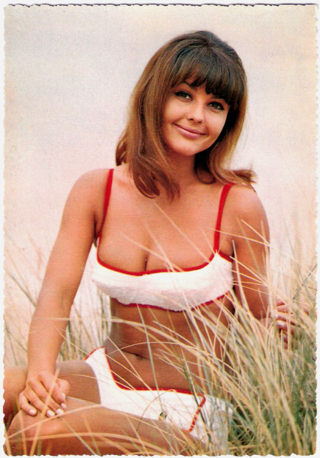italian-pin-up-postcard-4.jpg