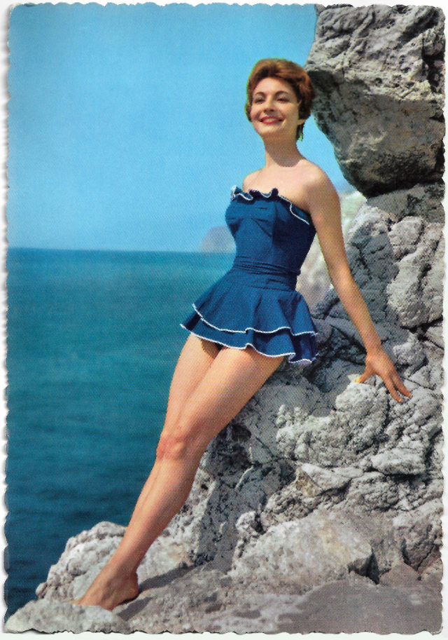 italian-pin-up-postcard-41.jpg