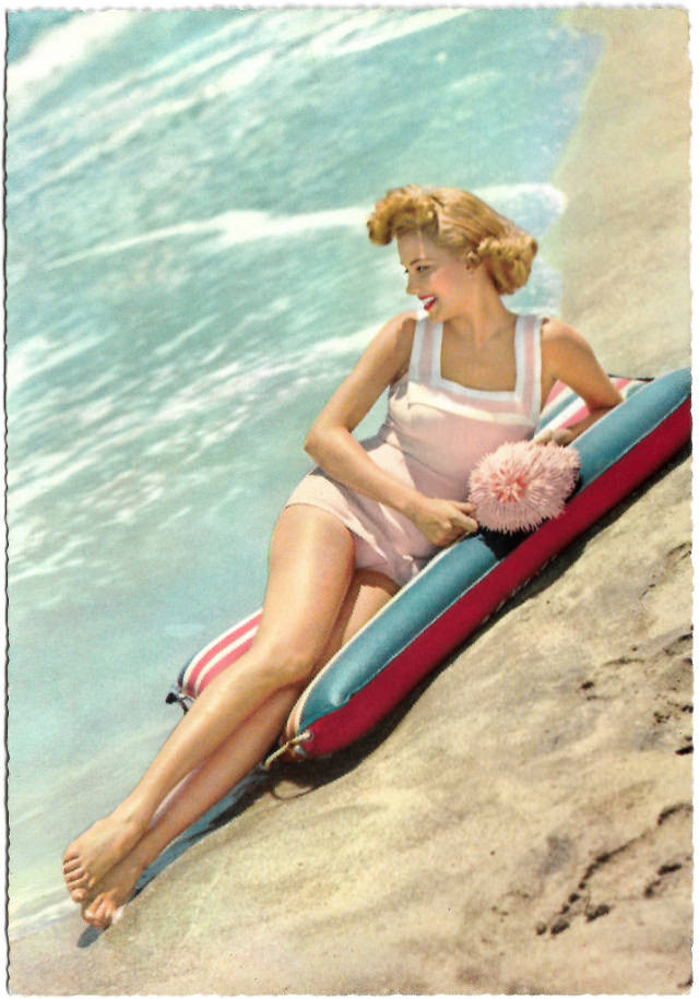 italian-pin-up-postcard-43.jpg