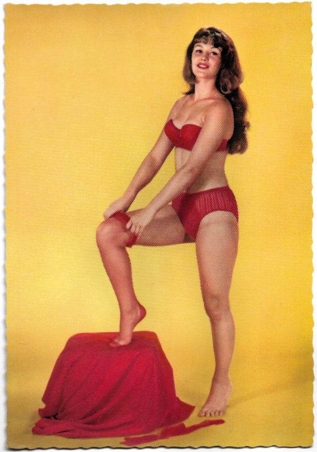 italian-pin-up-postcard-49.jpg