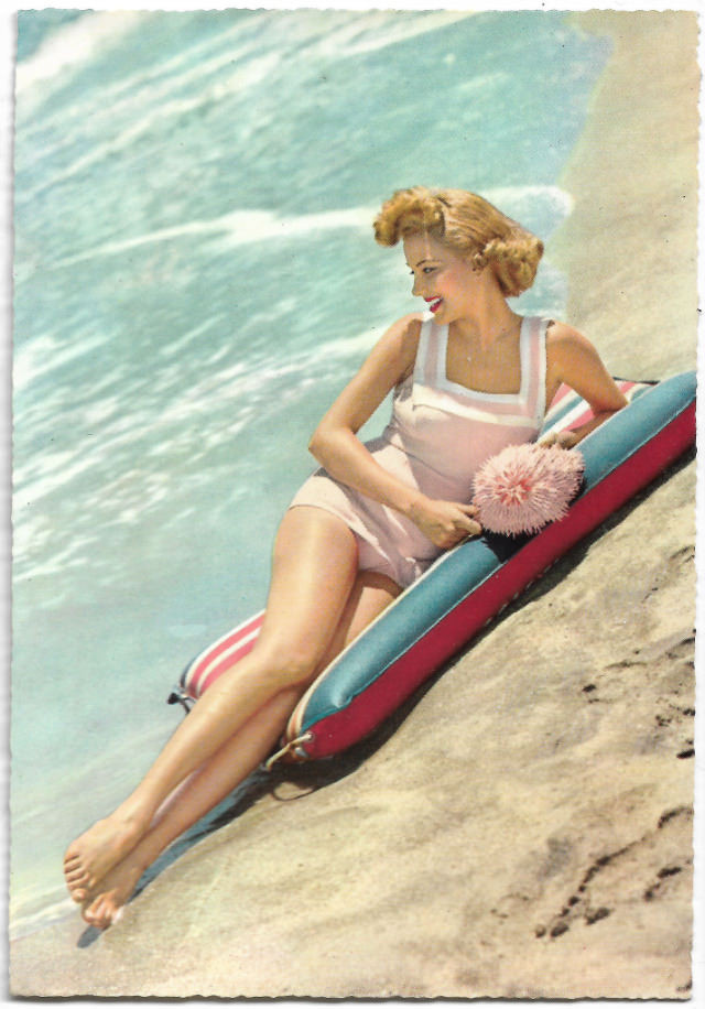 italian-pin-up-postcard-5.jpg