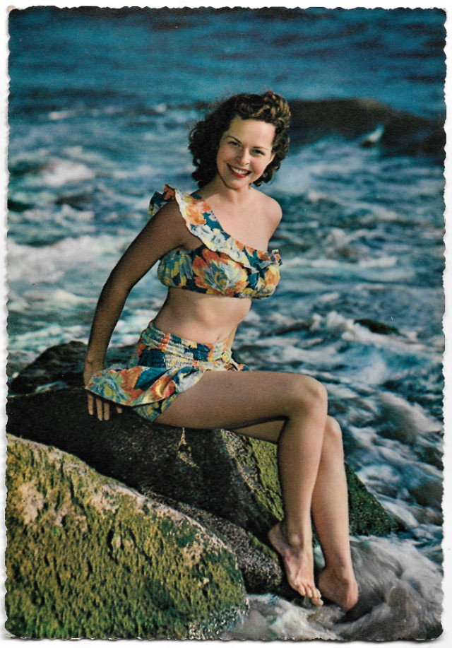 italian-pin-up-postcard-9.jpg