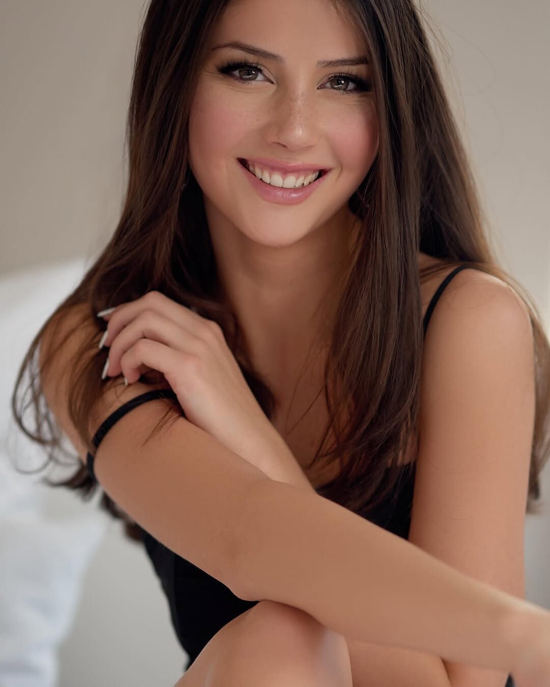 Model 𝐄 𝐙 𝐆 𝐈 @ezgidanish 27