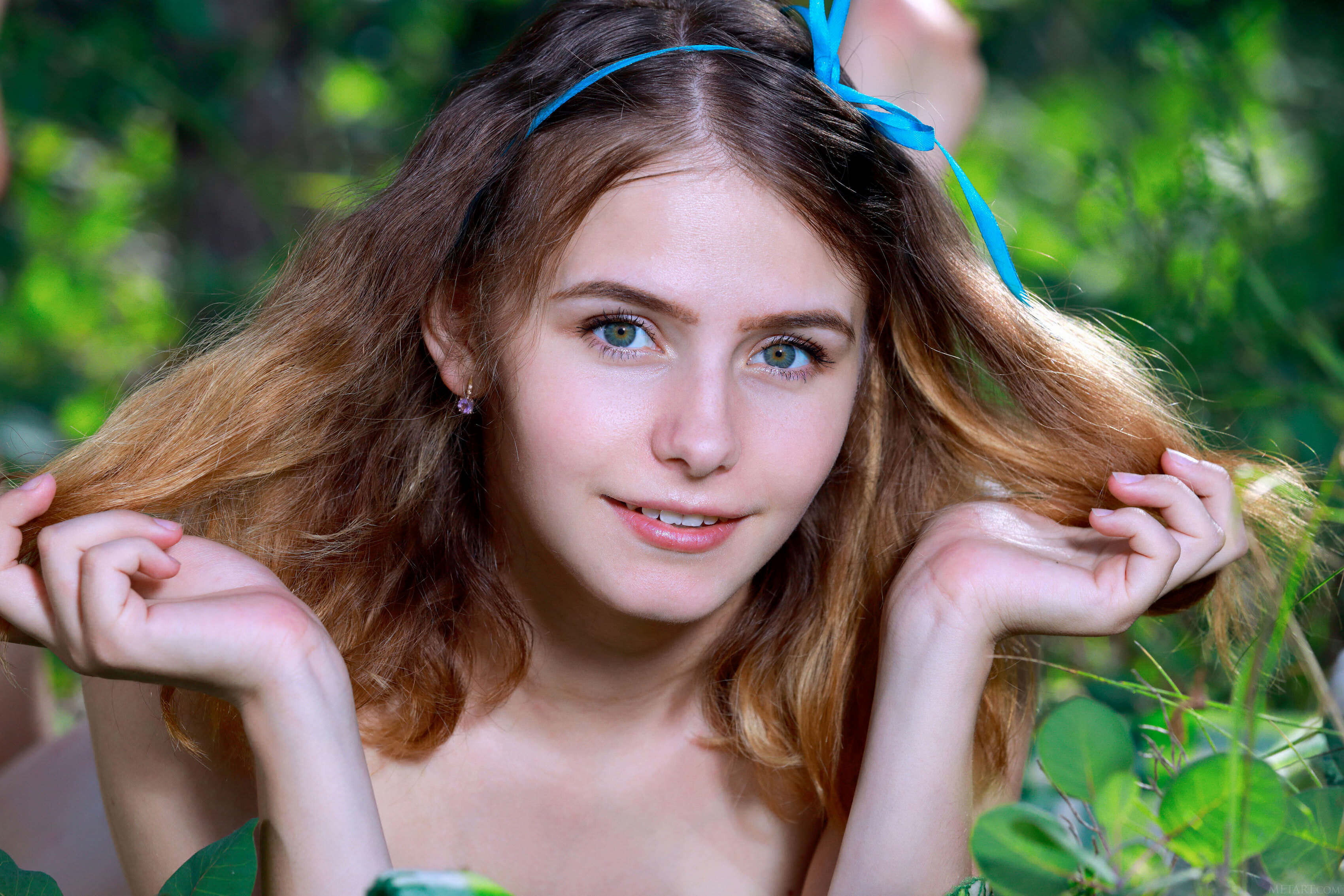Model Dakota Pink 12