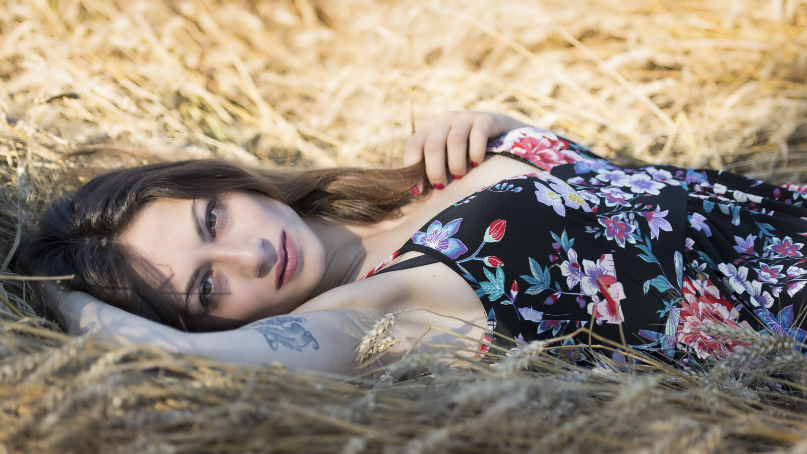 summer nature girls 37