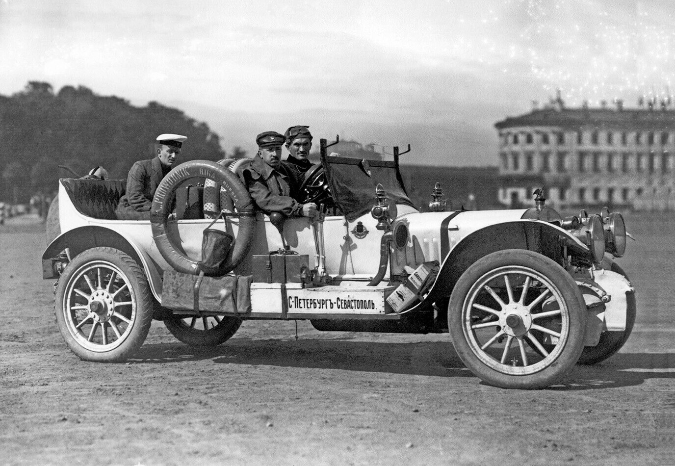 Russo-Balt motor rally: history and spirit