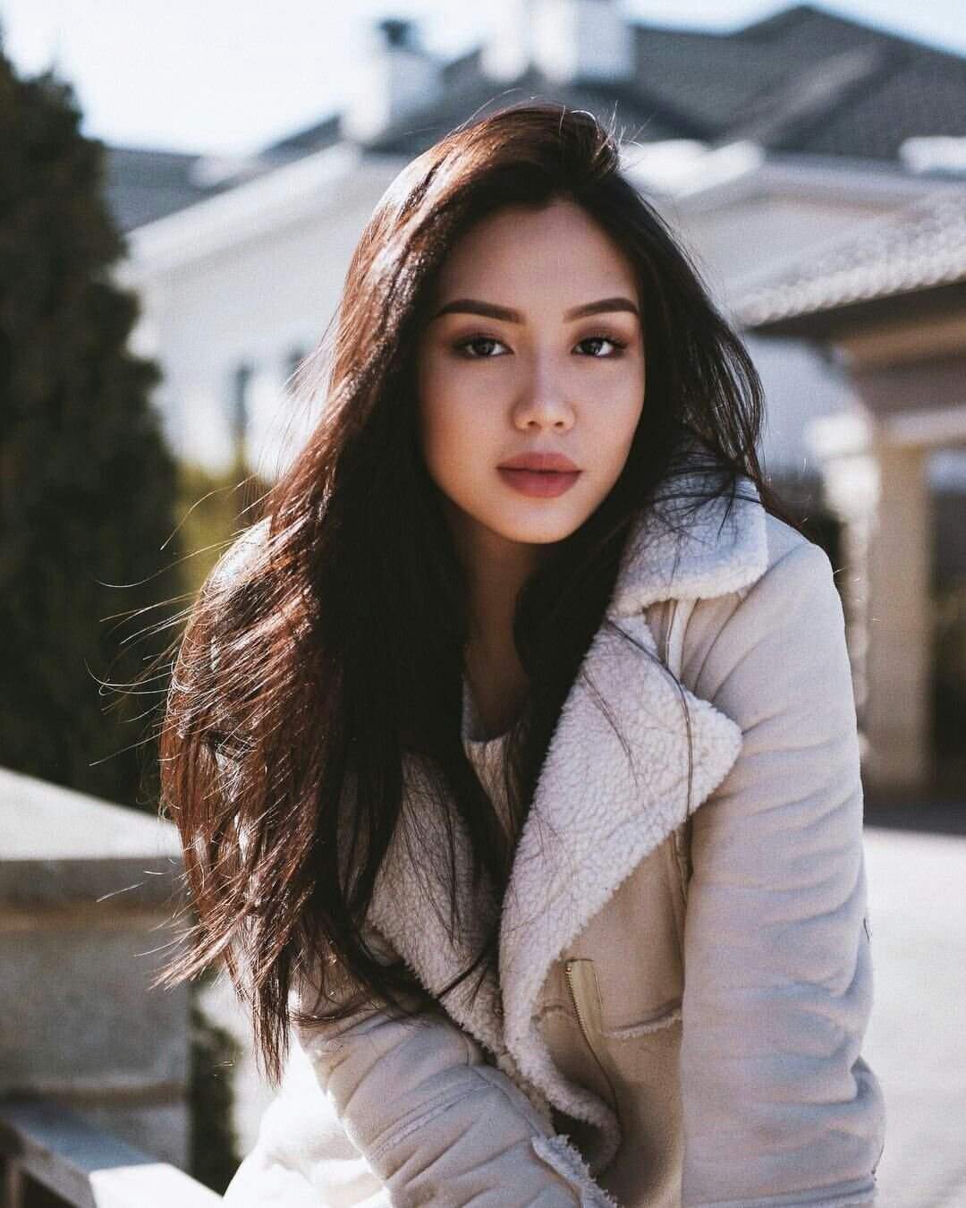 Beautiful Kazakh girls 13