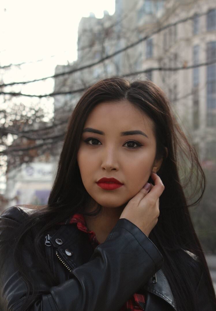 Beautiful Kazakh girls 16