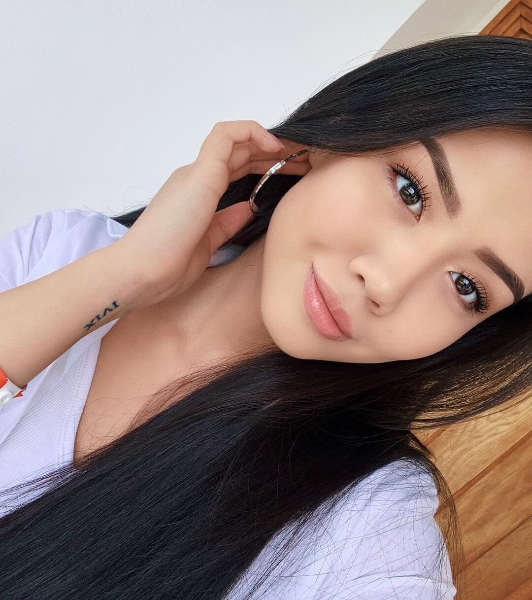 Beautiful Kazakh girls 17