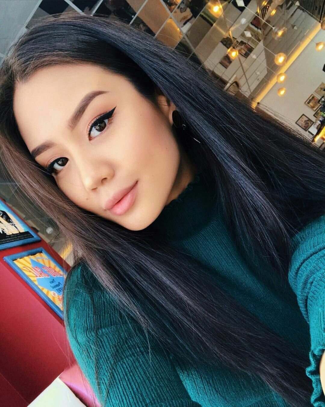 Beautiful Kazakh girls 28