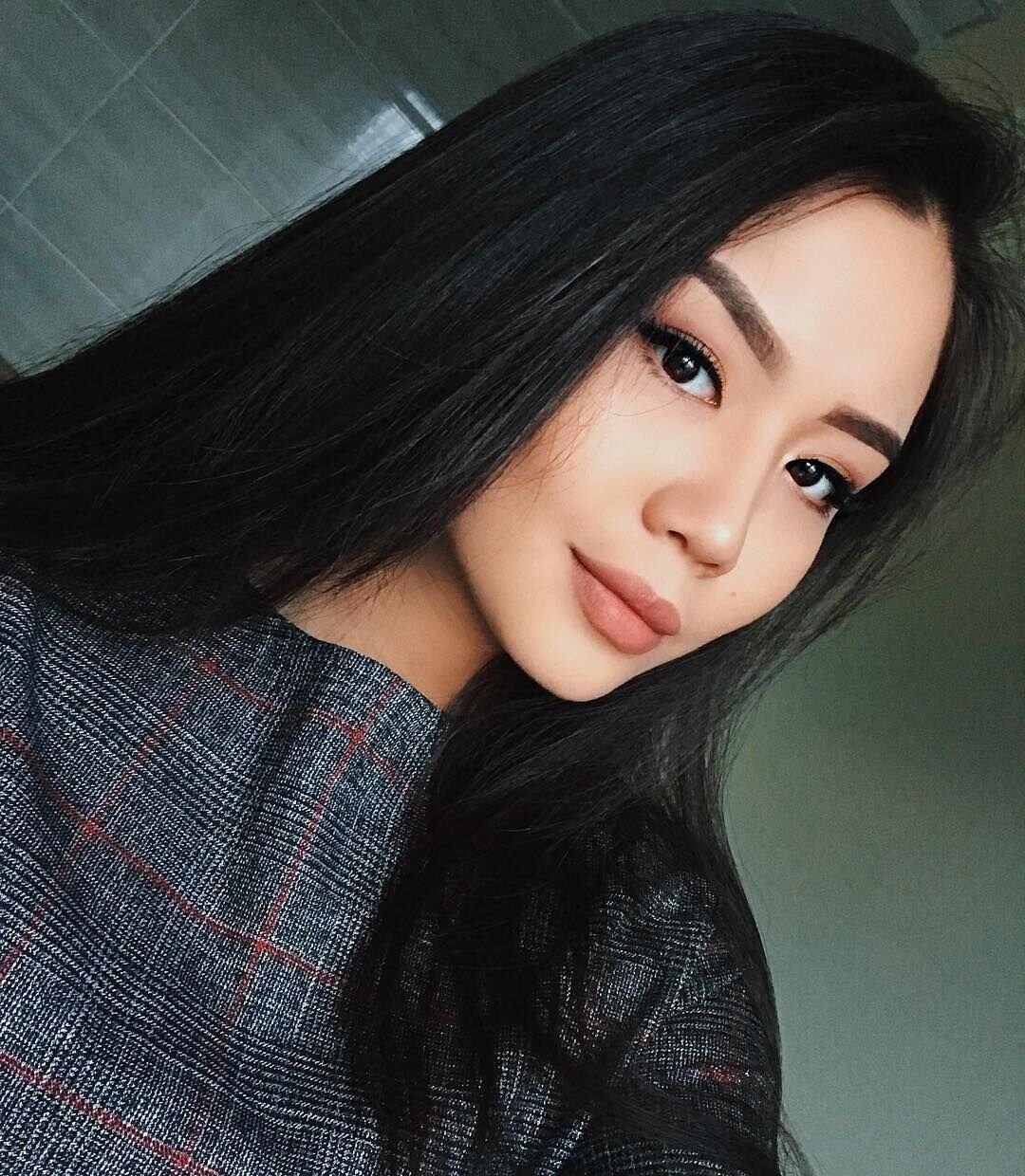 Beautiful Kazakh girls 31