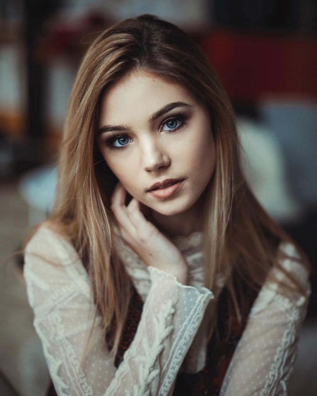Model Claire Estabrook 10