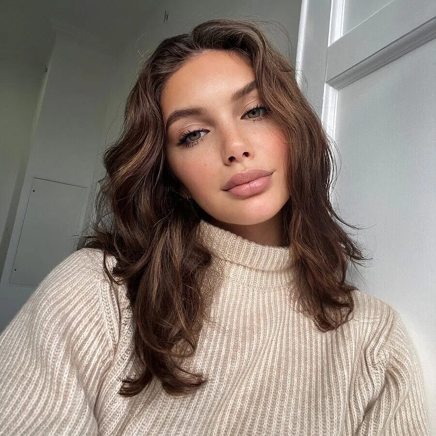 Model Joell Perry