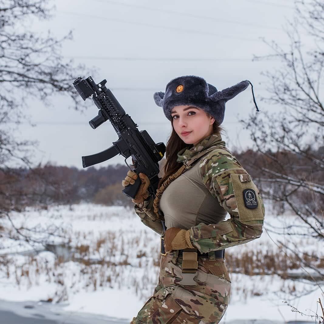 girls and guns 11