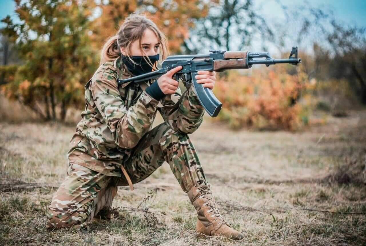 girls and guns 13