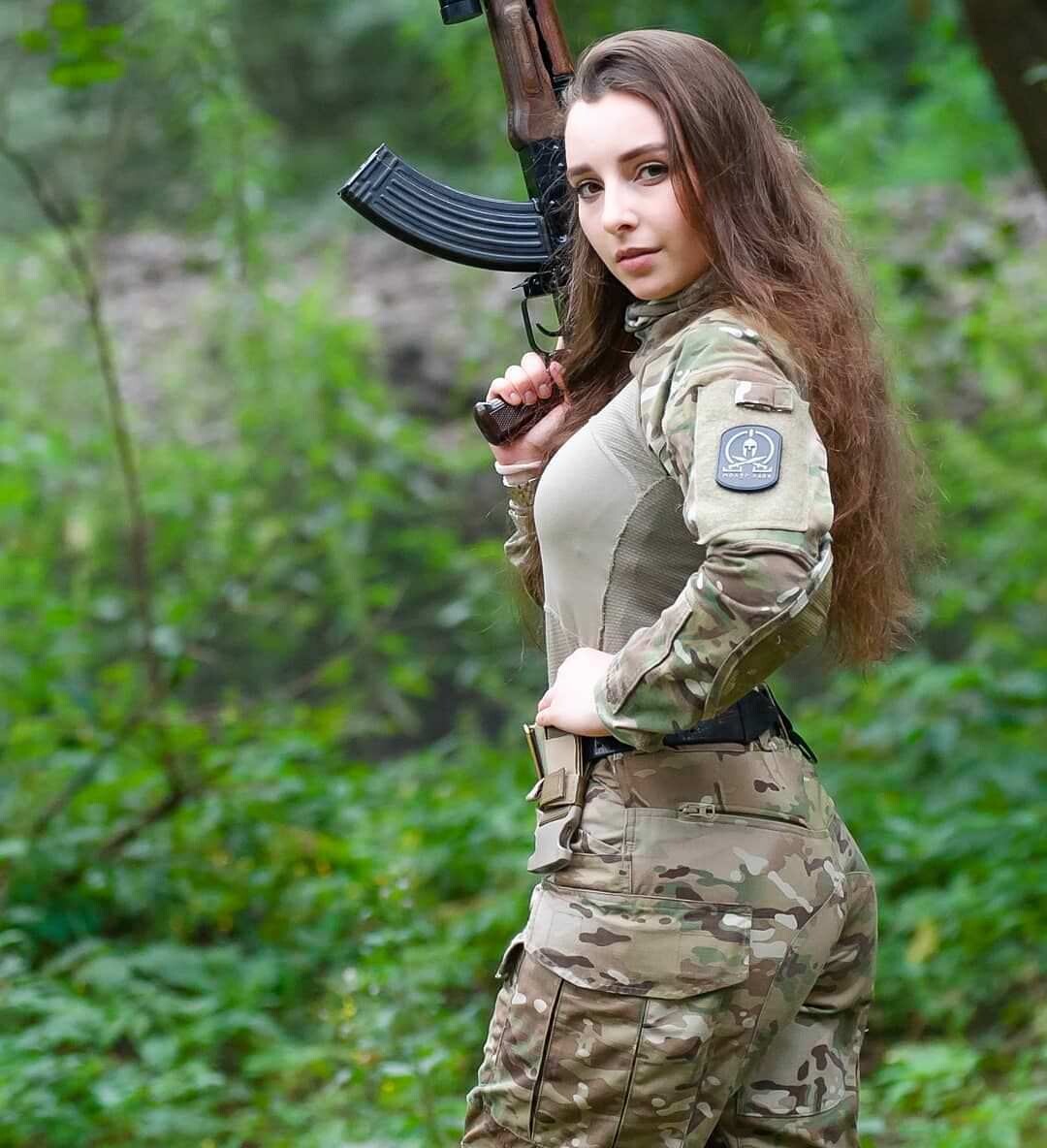 girls and guns 26