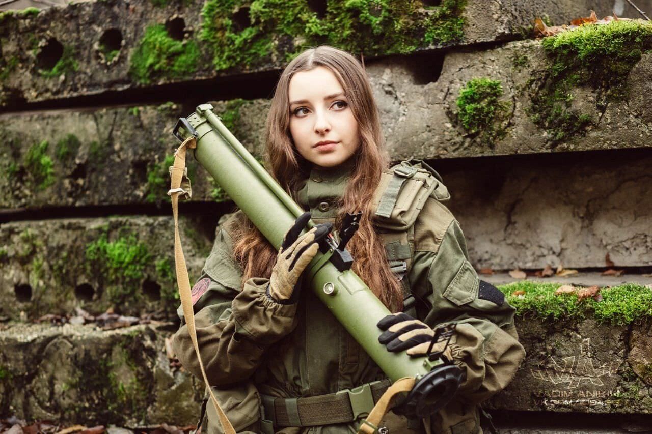 girls and guns 30
