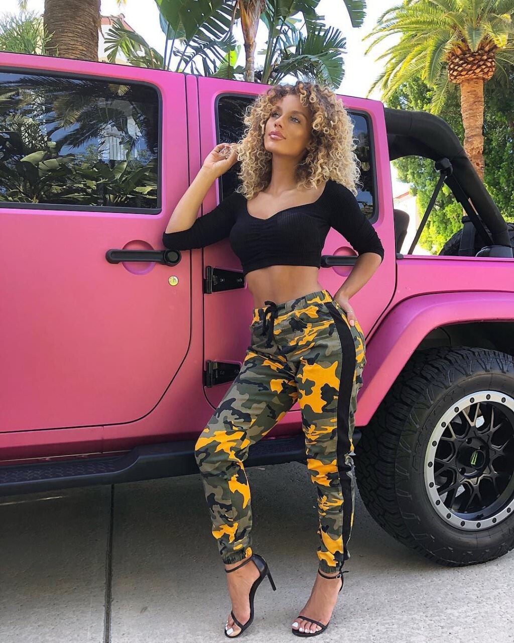 Jena Frumes 32