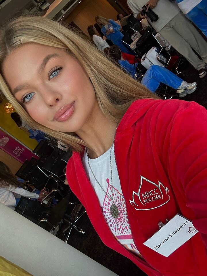 Elizabeth Maslova Miss Russia 2 3