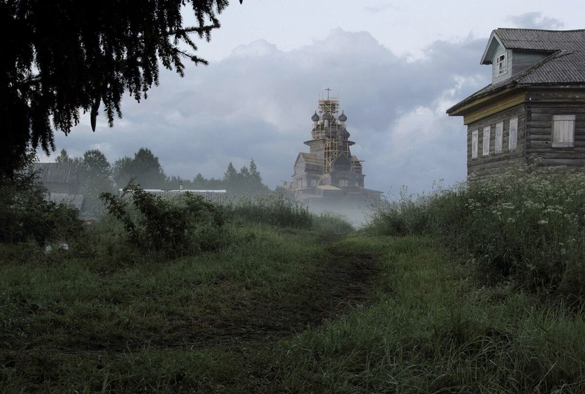 Abandoned churches in Russia 8