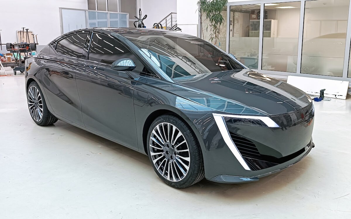 "Молния" — российский электроседан