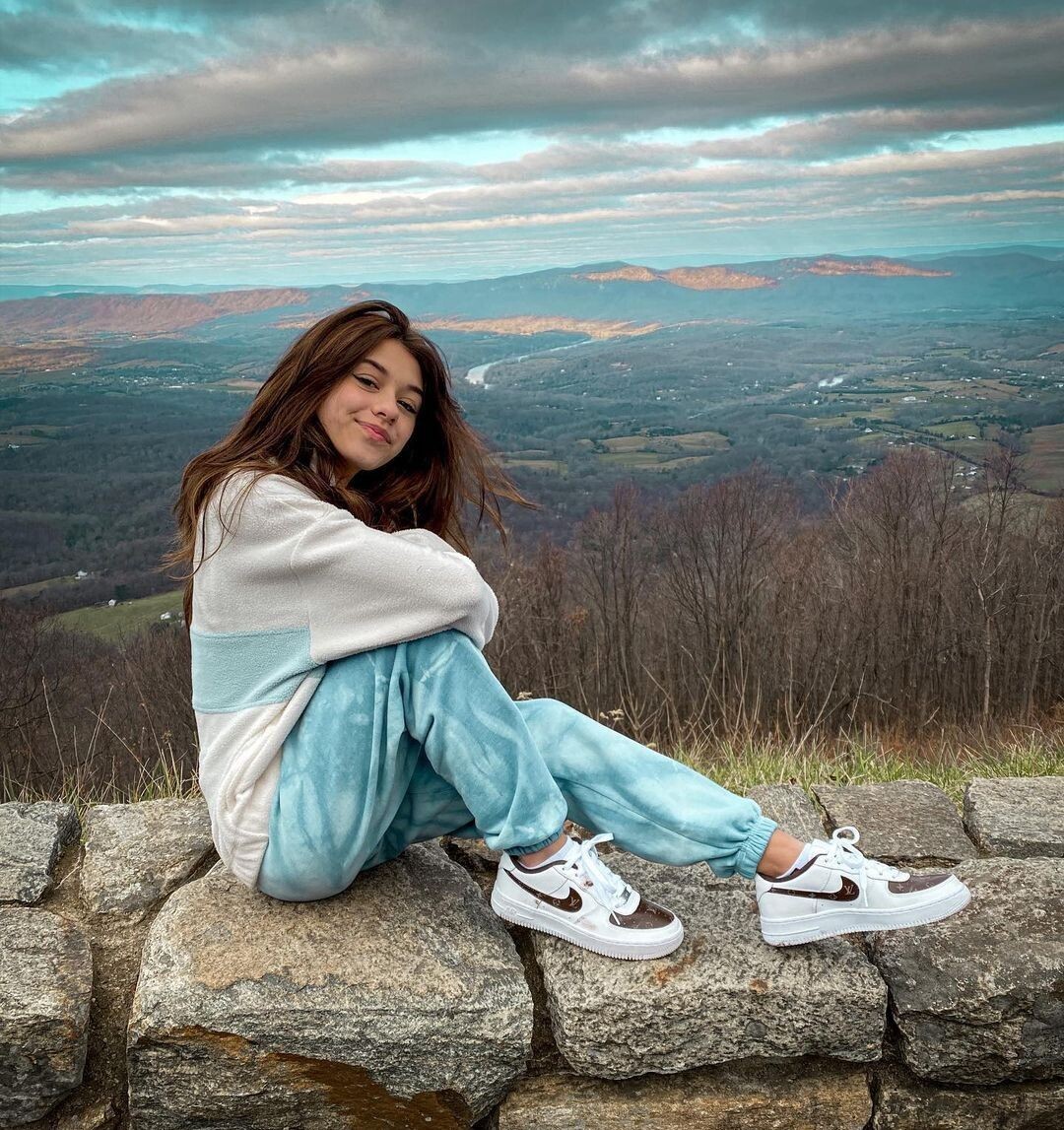 tiktok star Rachel Brockman 17