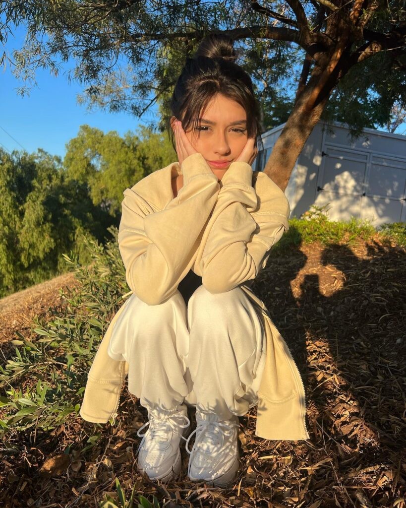 tiktok star Rachel Brockman 20