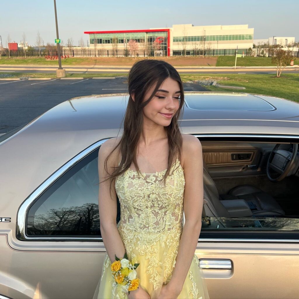 tiktok star Rachel Brockman 5