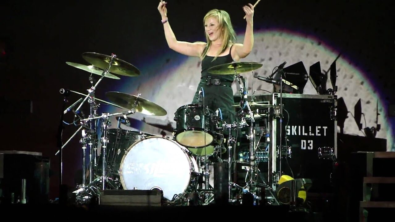 Jennifer Ledger 6