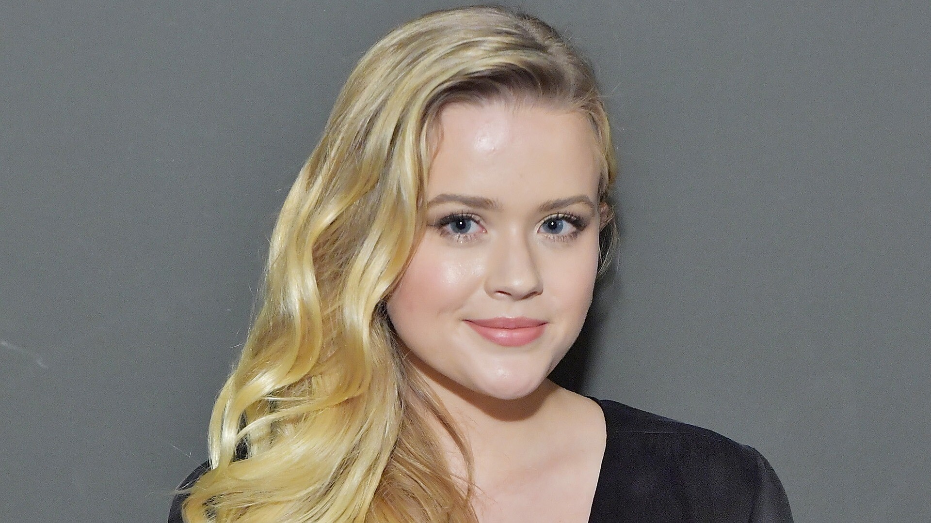 Actress Ava Phillippe 14