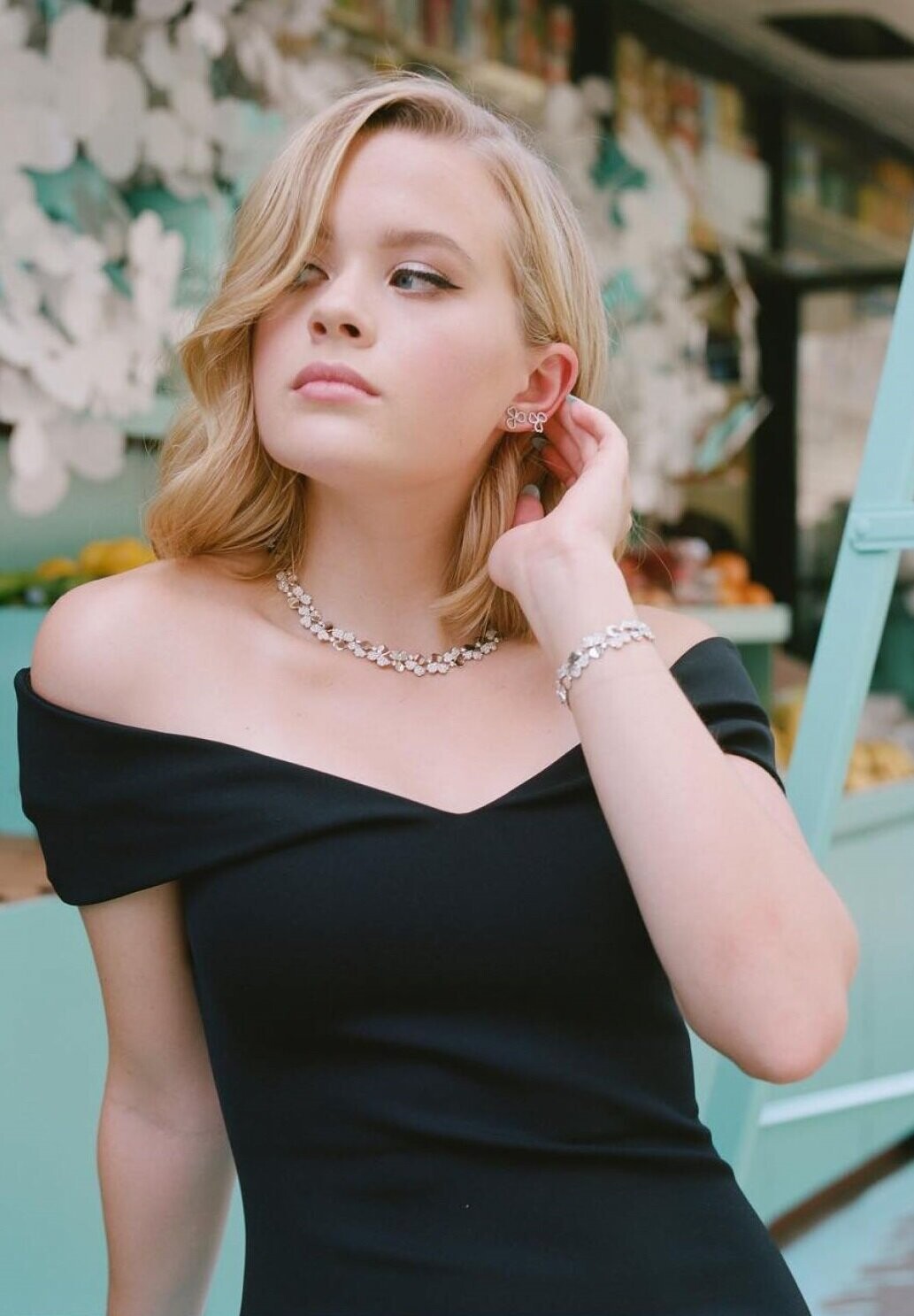 Actress Ava Phillippe 18