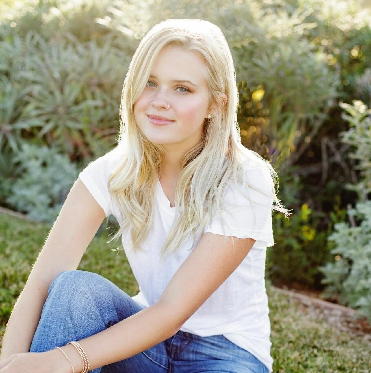 Actress Ava Phillippe 23