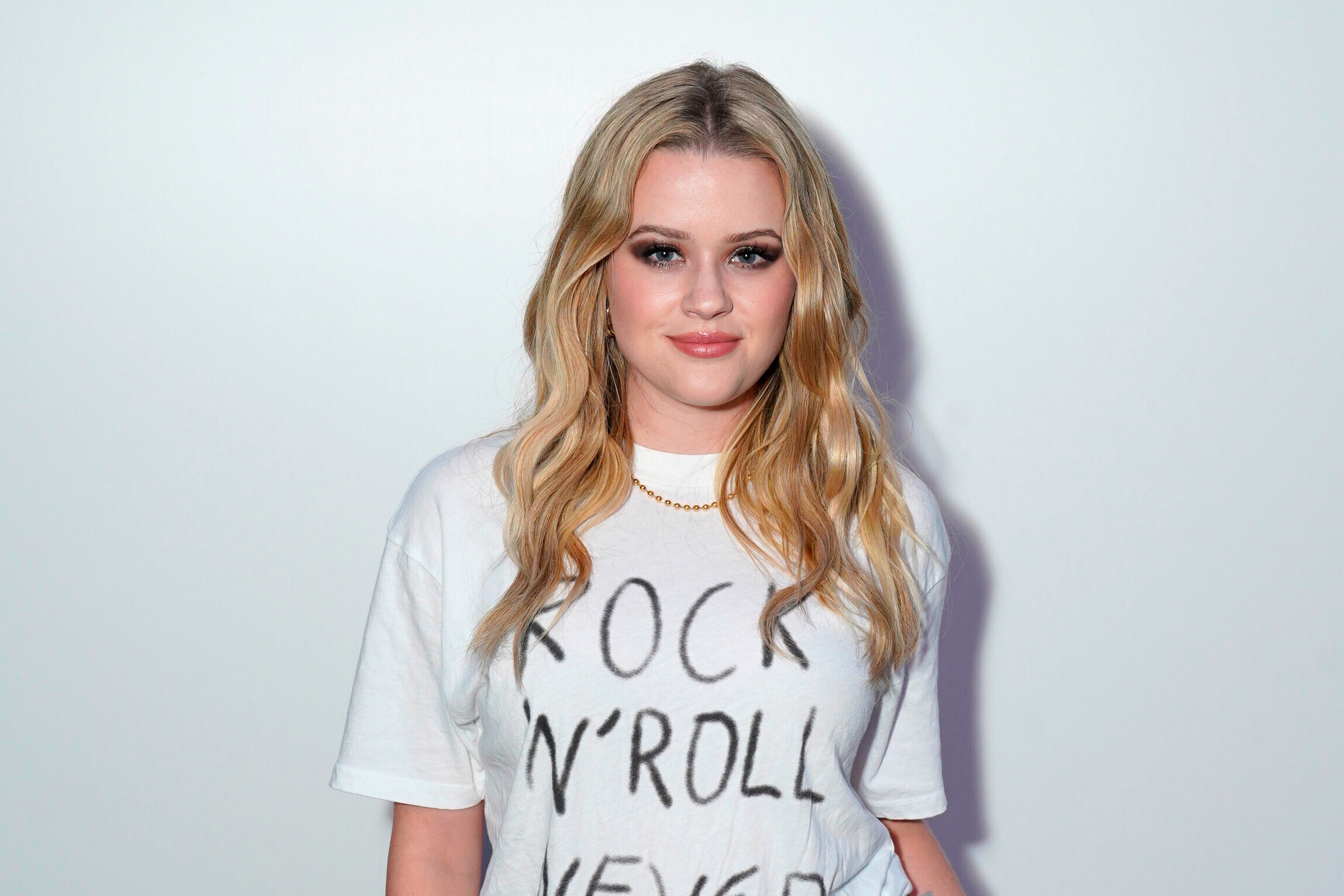 Actress Ava Phillippe 5