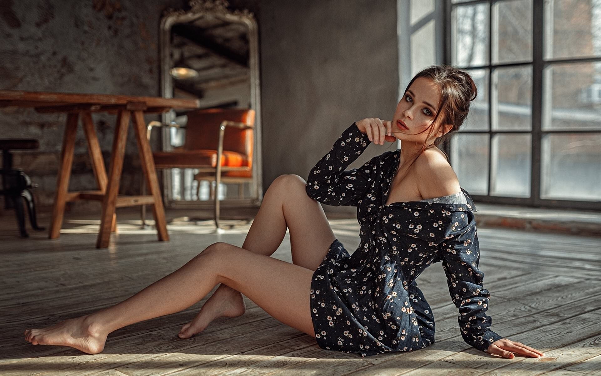 pretty woman in dress 43